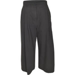 pantaloni con pences 