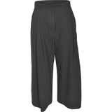 pantaloni con pences 