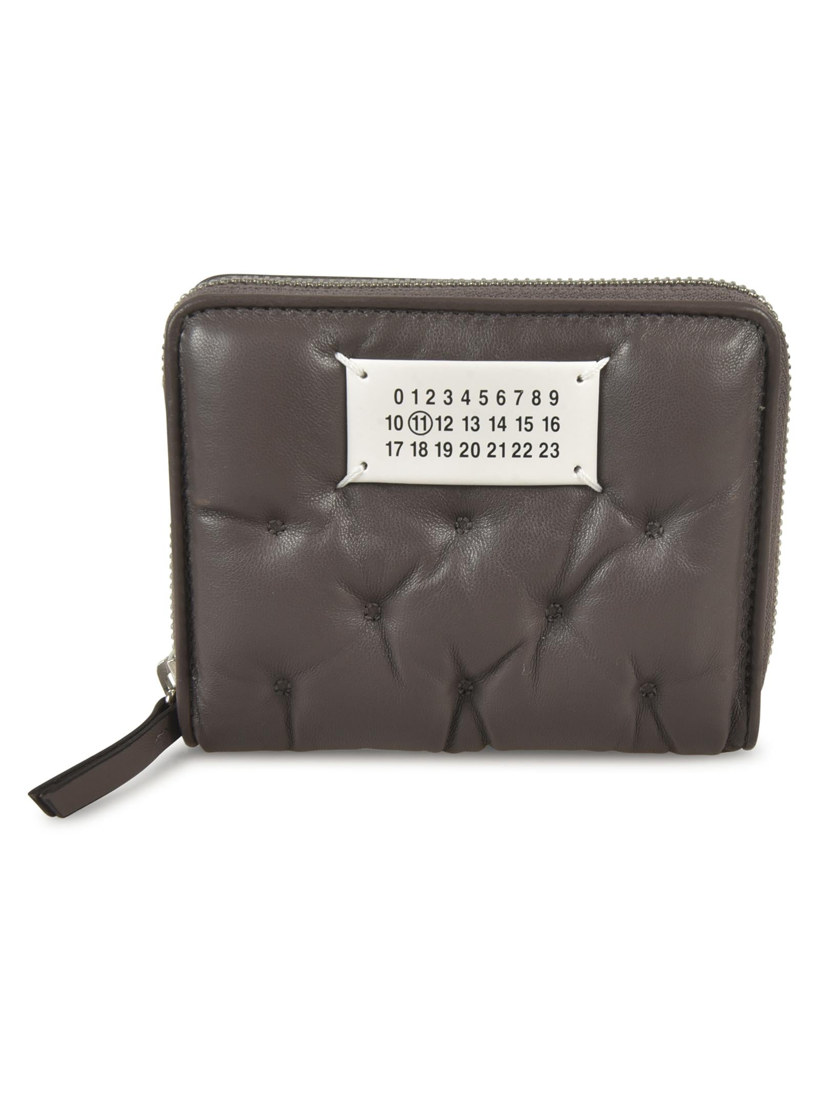 glam slam zip araund 