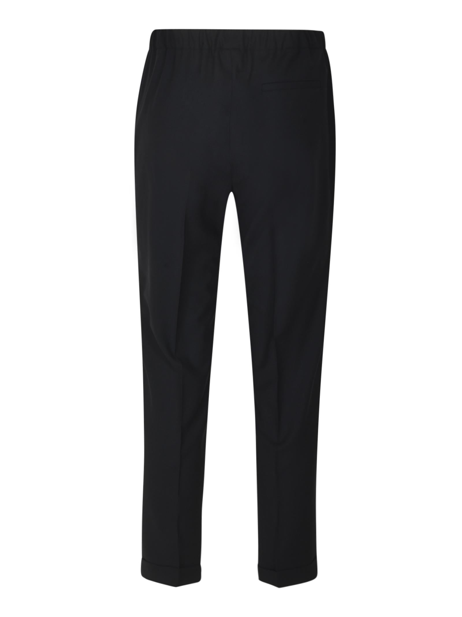 pantaloni stretti elastico vita portrait 