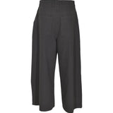 pantaloni con pences 