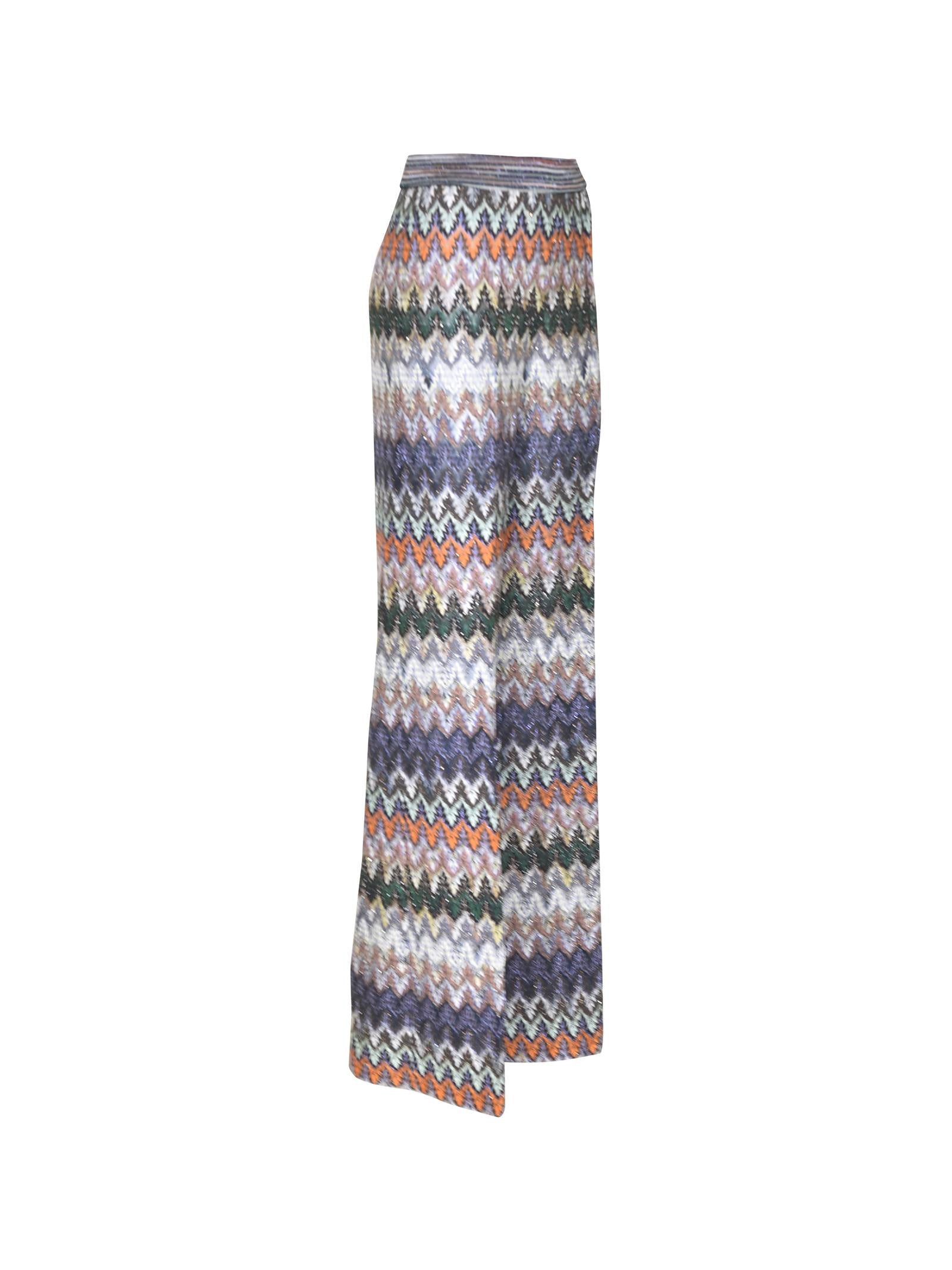 pantaloni elastico in vita 
