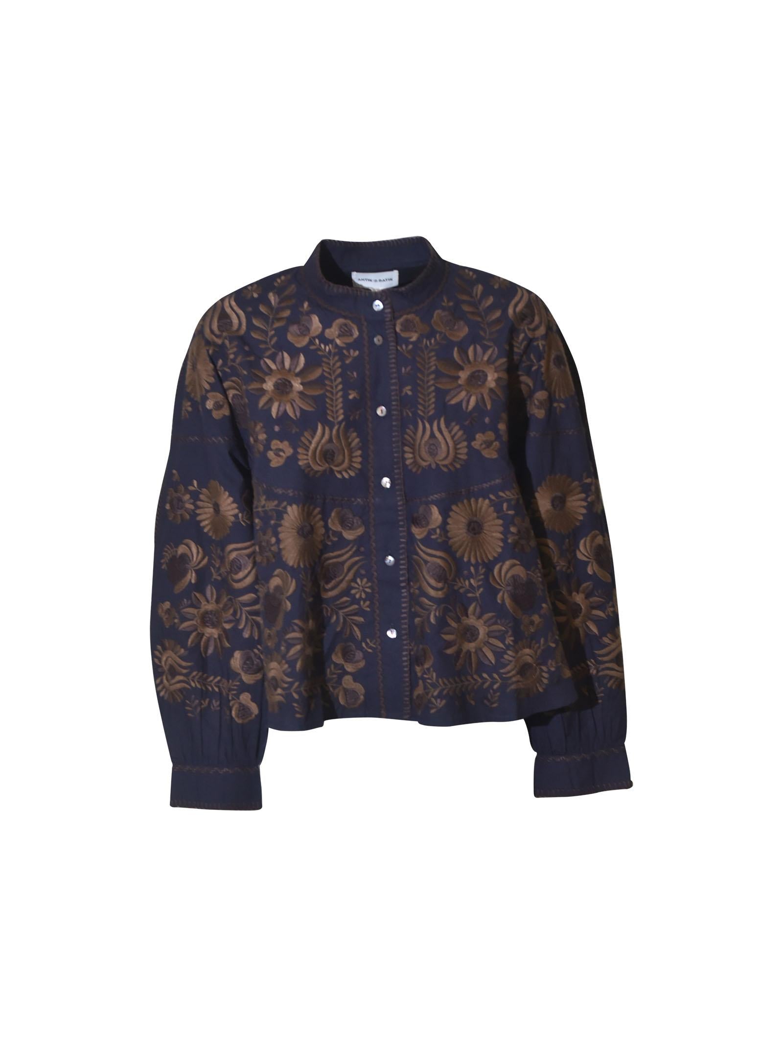 camicia con manica ampia e ricami 